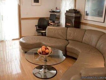 Jersey City Bed & Breakfast Interior photo