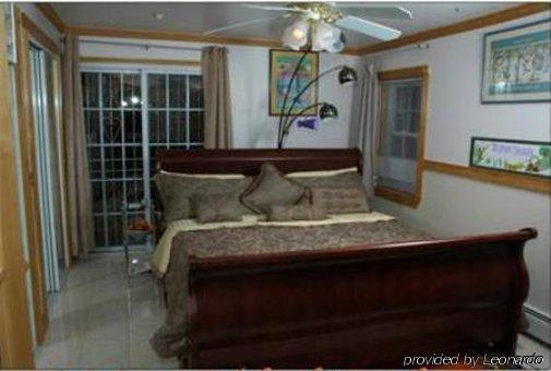 Jersey City Bed & Breakfast Room photo